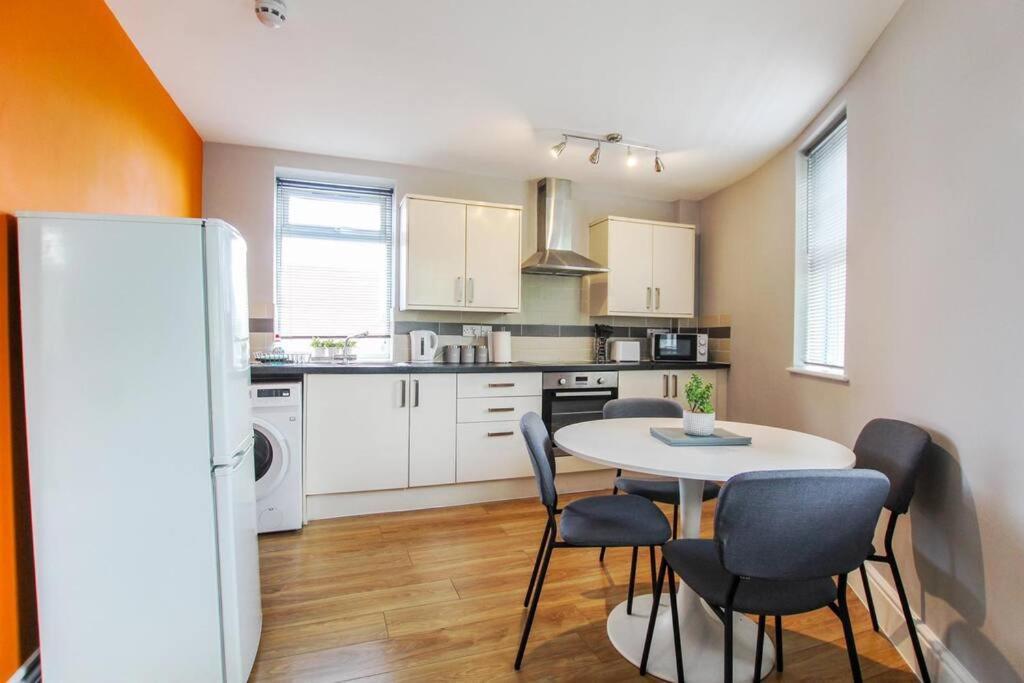 Primeee Location! - Modern Central Apartment Бристоль Экстерьер фото